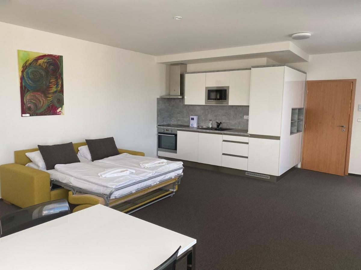 Hotel Rakovec Брно Экстерьер фото