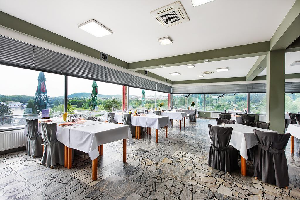 Hotel Rakovec Брно Экстерьер фото