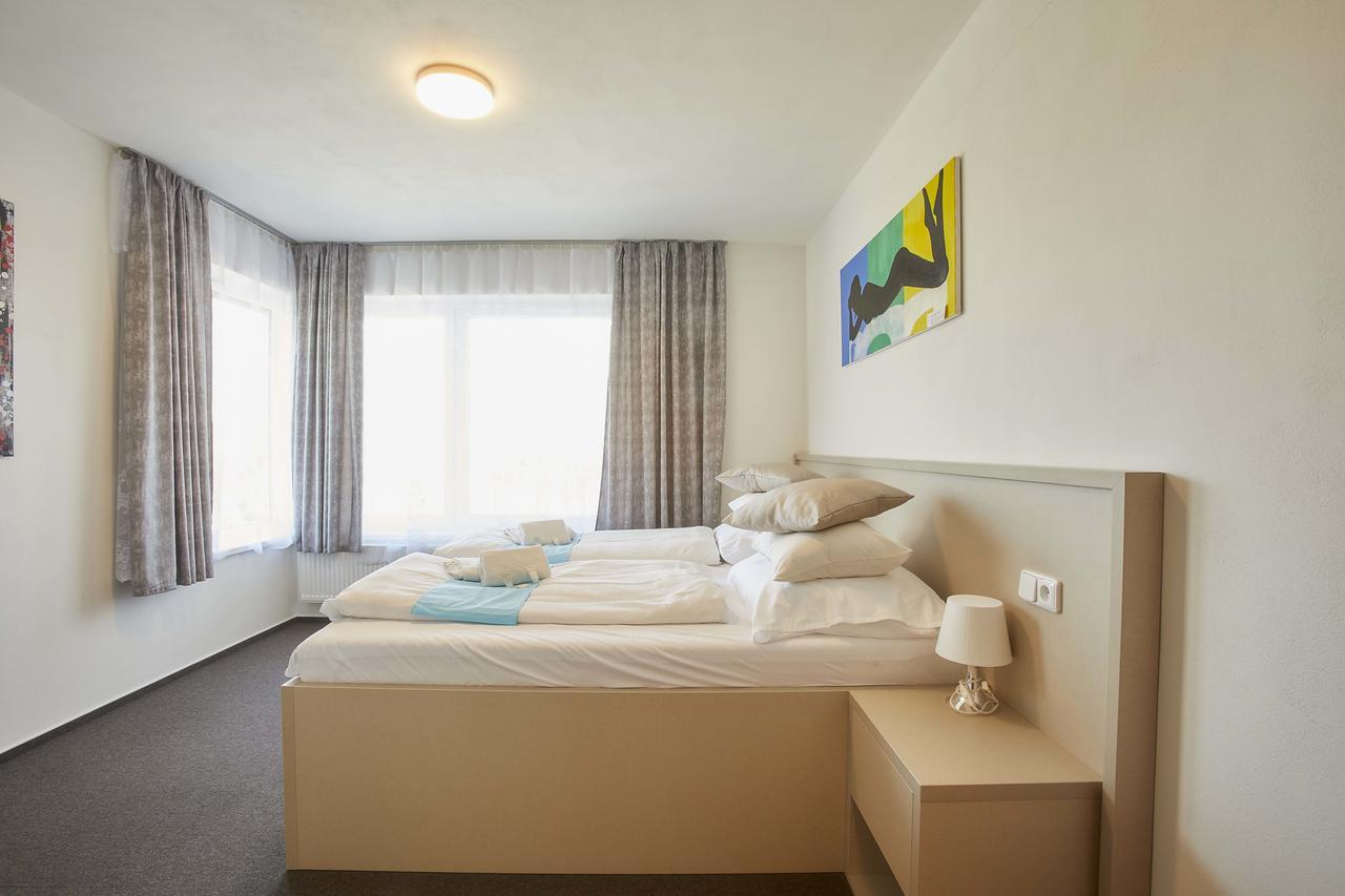 Hotel Rakovec Брно Экстерьер фото